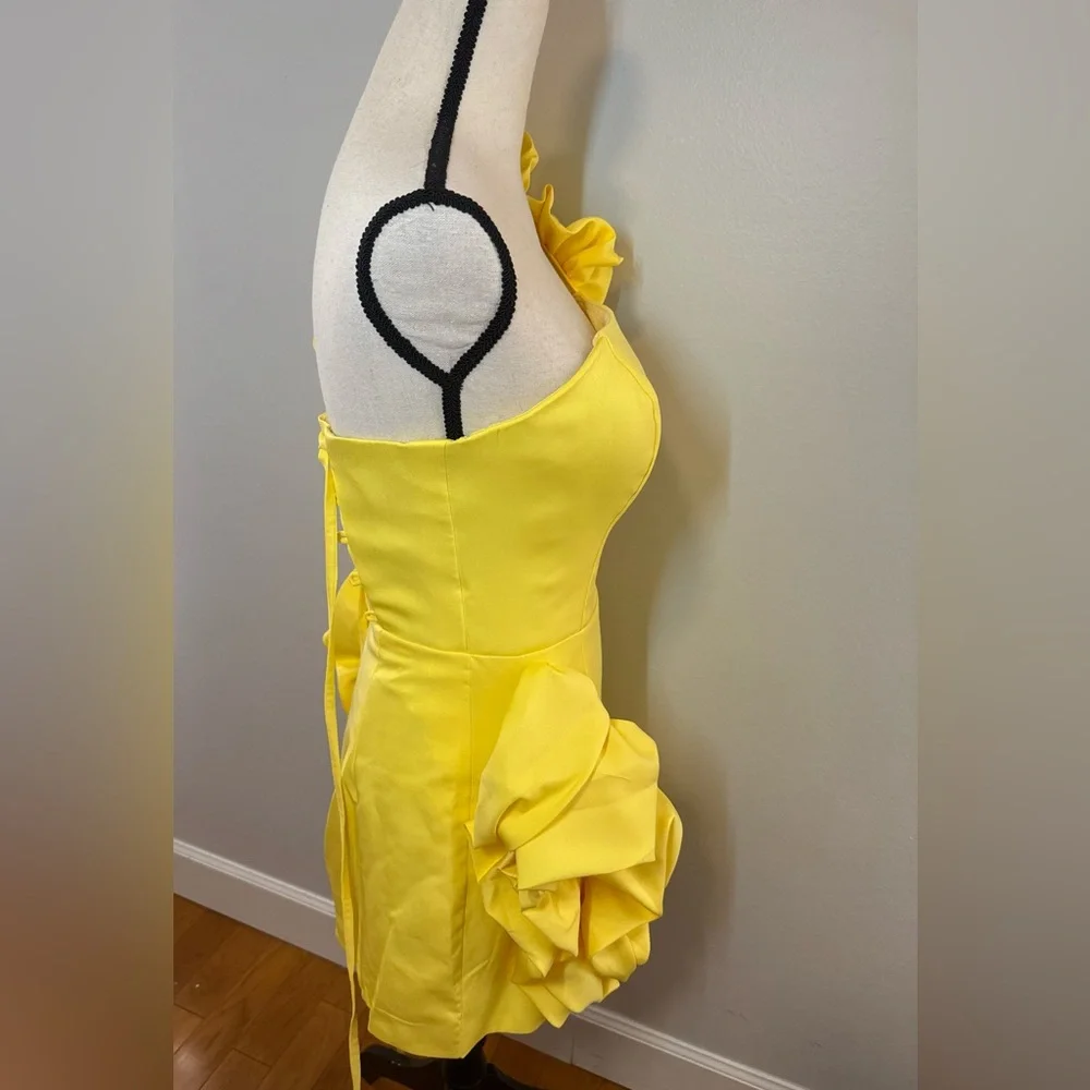 Elegant Yellow Ruffle Dress - Picture 5 of 8